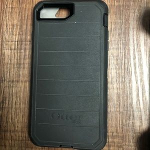 IPhone 8 Plus Otterbox Defender case